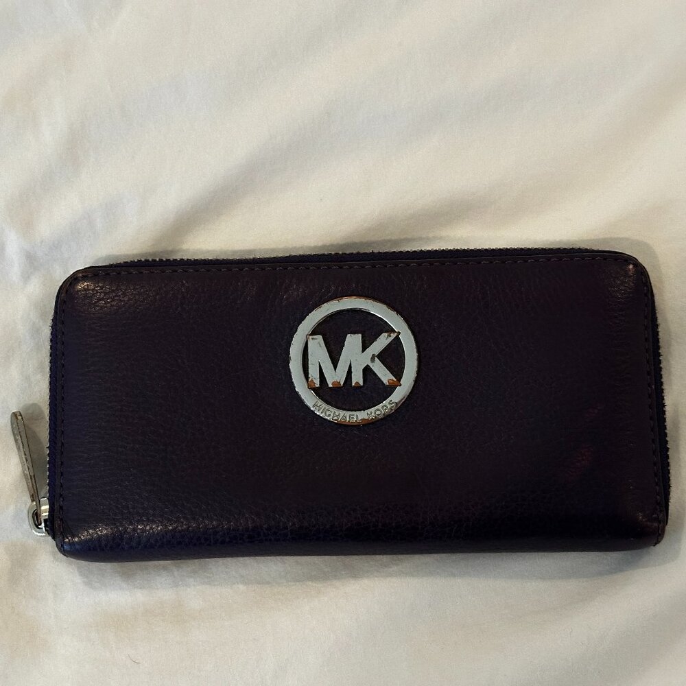 Michael Kors Large Leather Zip Wallet – Purple